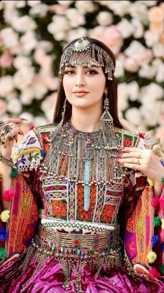 Modern-Pashtun-Girl.
